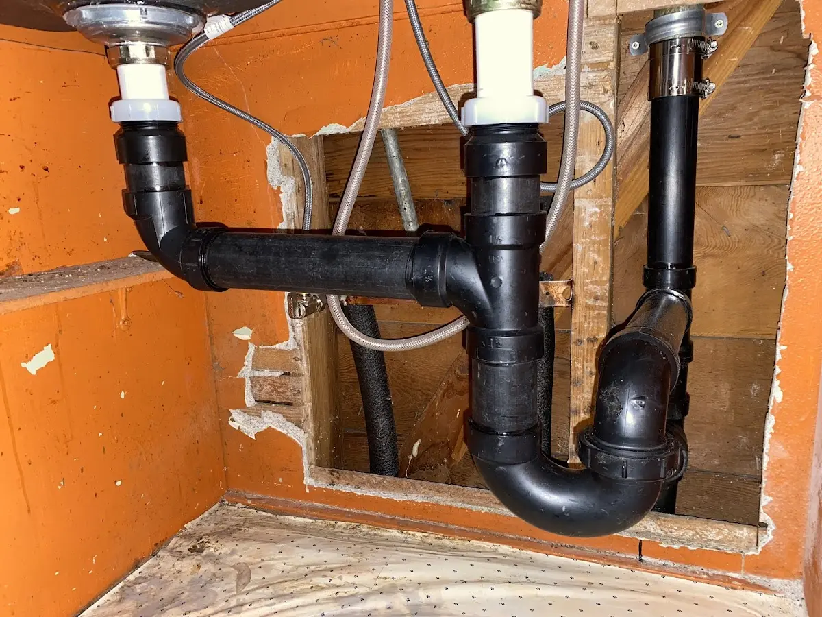 Professional Pipe Bursting equipment and tools on the job in New York